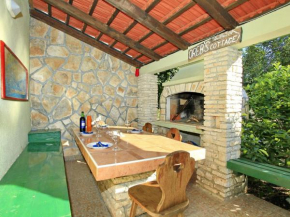 Stone House Oreb's Cottage - Two Bedroom Stone House with Terrace and Garden View
